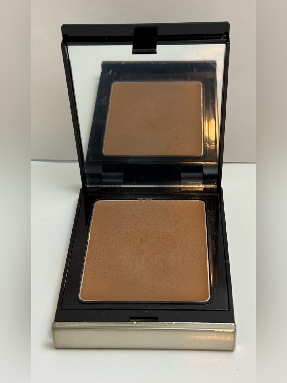 Danessa Myricks Beauty Balm Contour in Shade Light 1